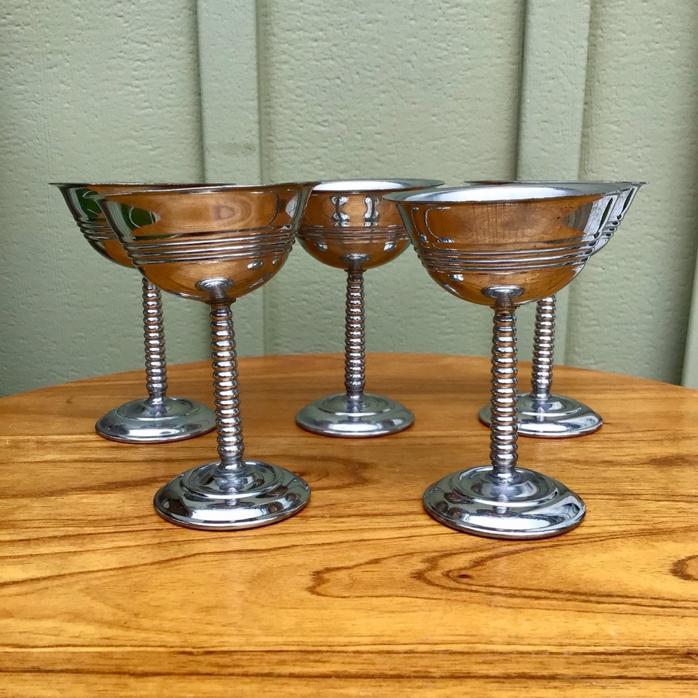 Vintage Stainless Chrome MCM Cocktail Shaker Pitcher with Goblets - Picture 10 of 13